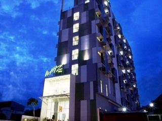 Hotel Whiz Pemuda 2*